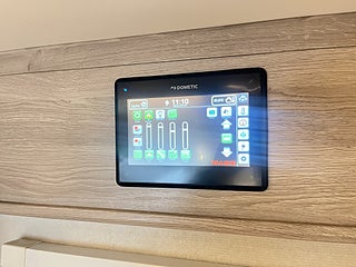 Husbil-halvintegrerad Kabe ROYAL 780 LXL 25 av 31