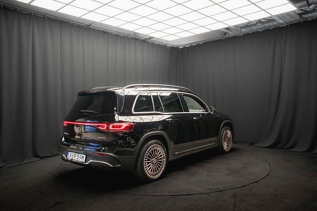 Mercedes-Benz EQB 350 4M EDITION 1 AMG PREMIUM PANO 20' LÄDER 360 MOMS
