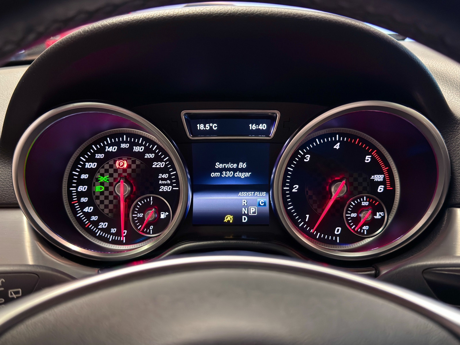 Mercedes-Benz GLE 350 d 4MATIC 9G-Tronic AMG Line |Luftfjädring|Drag|Pano 2017 - miniatyr 24
