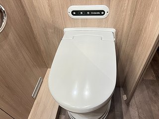 Husbil-integrerad Kabe TMI 860 LGB Imperial 25 av 41