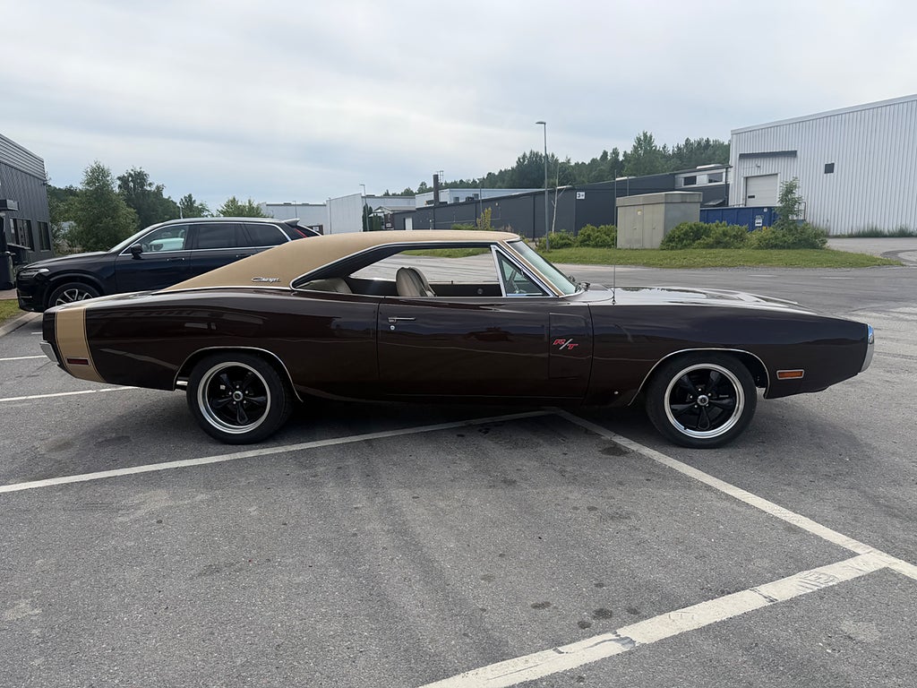 Dodge Charger 500 V8