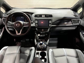 Halvkombi Nissan Leaf 8 av 27