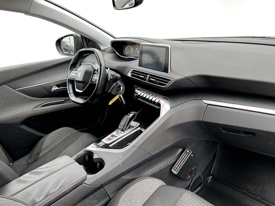 Bild på Peugeot 5008 Active 1.2 PT 130hk Aut VÄRMARE DRAG