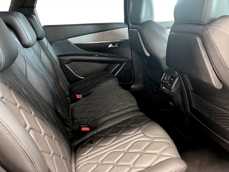 Bild på Peugeot 5008 GT Black Pack 1.2 PT 130hk Aut 7-SITS B-KAMERA ELSTOL