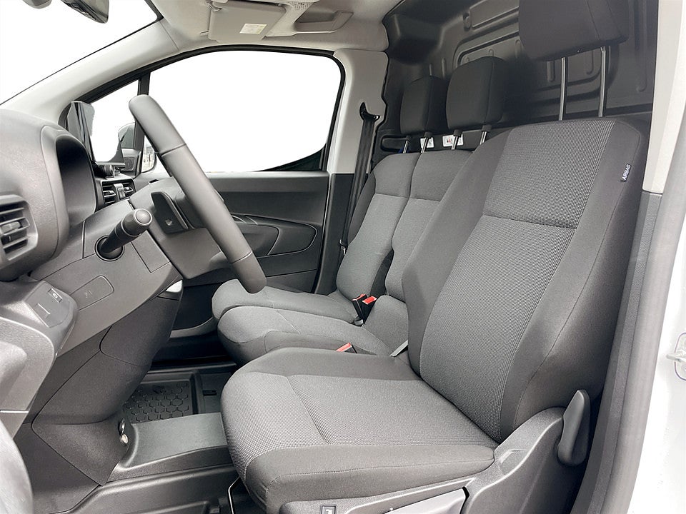 Bild på Opel Combo-e Elite 136hk L1