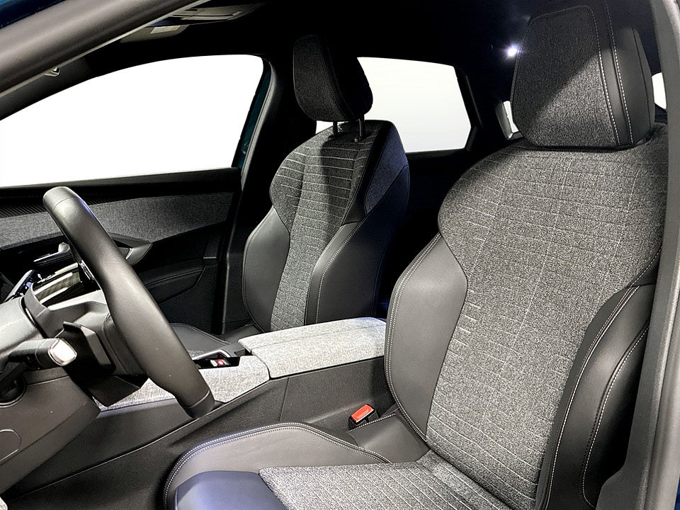 Bild på Peugeot 3008 Allure Hybrid 145hk Aut B-KAMERA CARPLAY