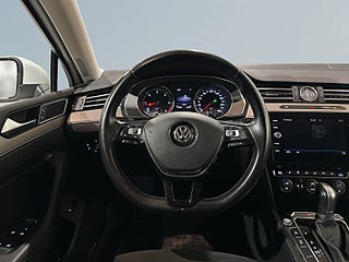 Volkswagen Passat Sportscombi 2.0 TDI AWD GT Drag Dvärm Kamera SoV – bild 9