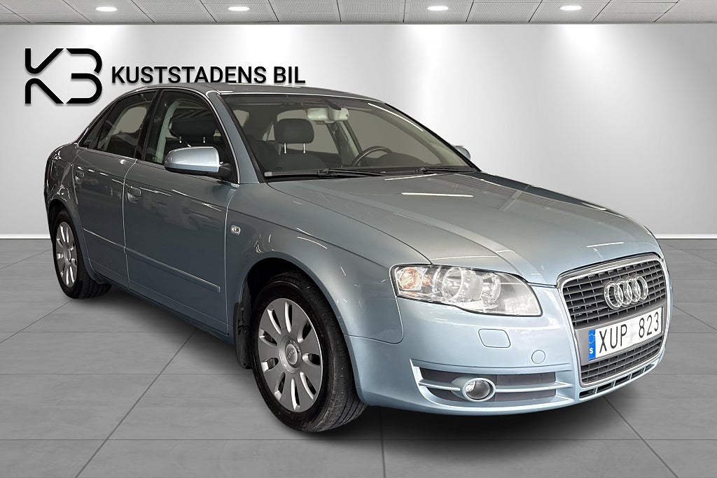 Audi A4 Sedan 2.0 Comfort Låga Mil SoV-däck