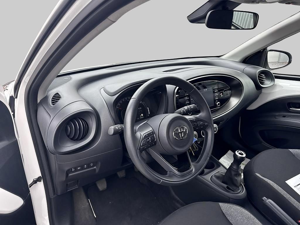 Toyota Aygo 2022 - miniatyr 9