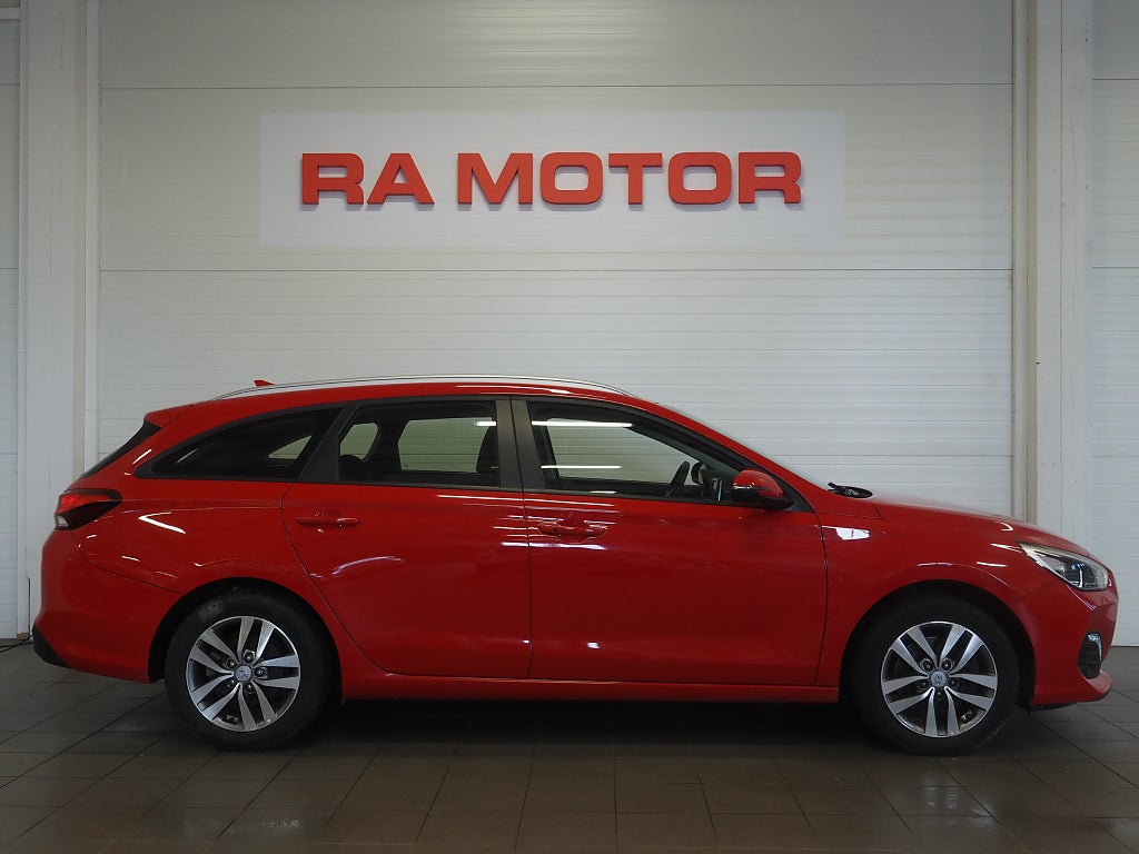 Hyundai i30 Kombi 1.0 T-GDI 120hk Trend Dragkrok Carplay Kamera 2020