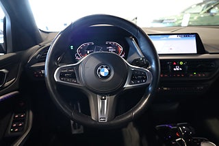 Halvkombi BMW 118I 16 av 30