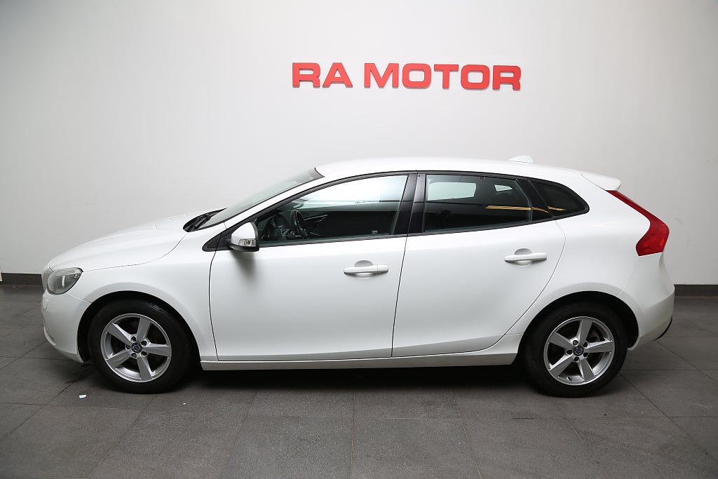 Volvo V40 T3 150hk Kinetic Kamera P-sensorer 2013