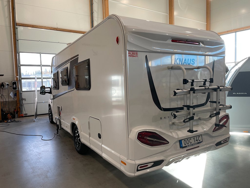 Knaus Sky TI 700 MEB /Hyd-stöd/AC bodel/Solcell/Badrum bak - Knaus