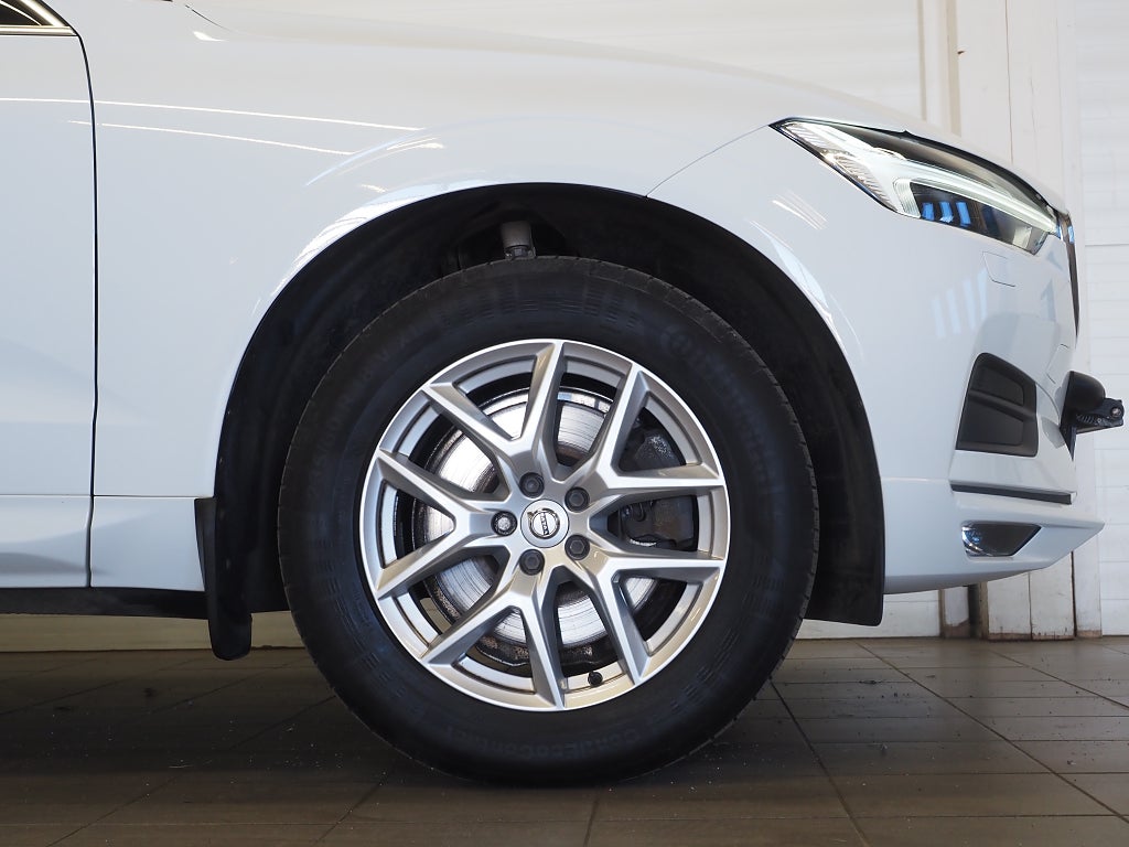 Volvo XC60 B4 AWD Geartronic Momentum 360° Pano Drag Navi Värm 2020