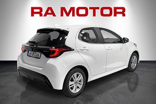 Halvkombi Mazda 2 3 av 21