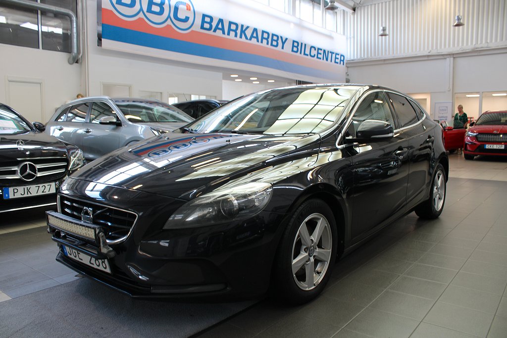 Volvo V40 D2 Powershift Momentum Fullservad