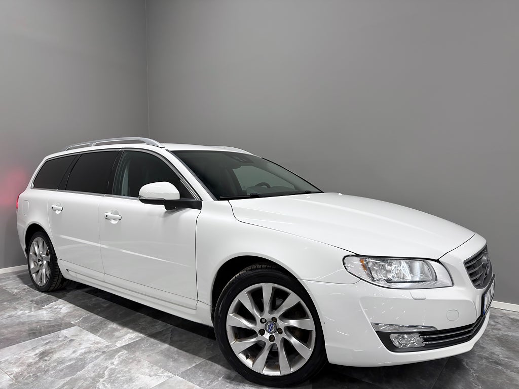 Volvo V70 D3 Auto/Classic/Summum/BLIS/Drag/GPS/Värmare/VOC/Skinn