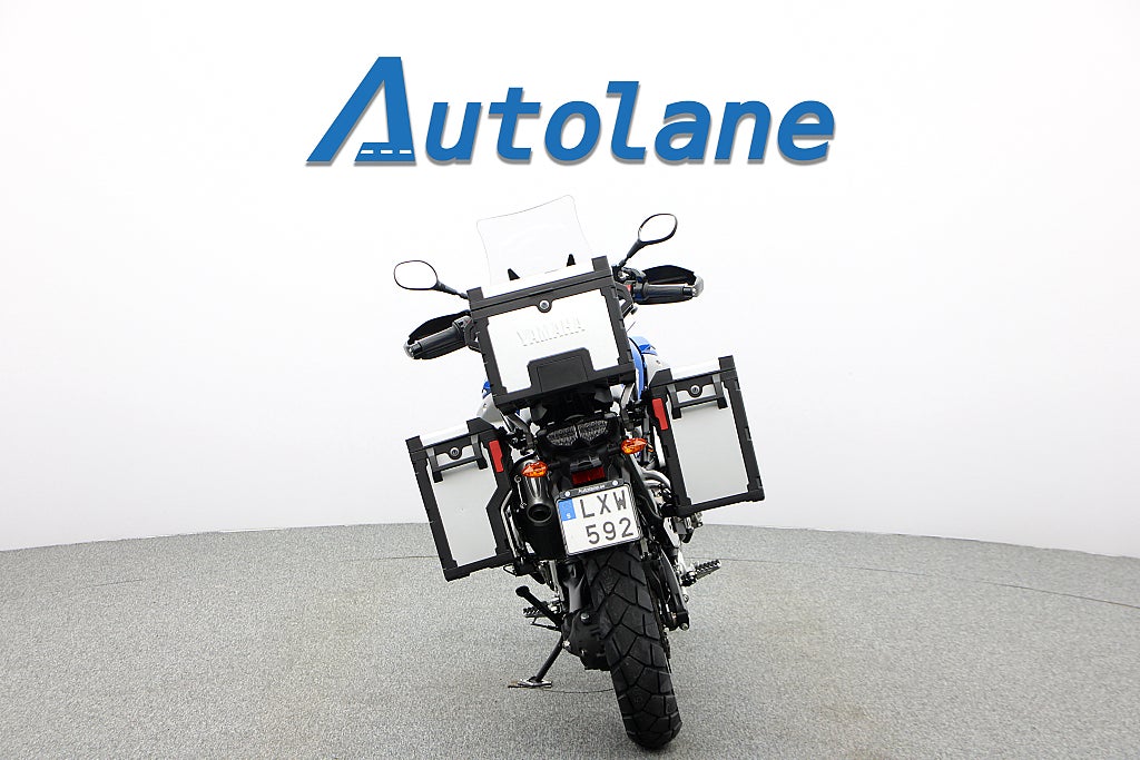 Yamaha XT1200Z Super Tenere *Nyservad Nya däck Endast 471 mil!