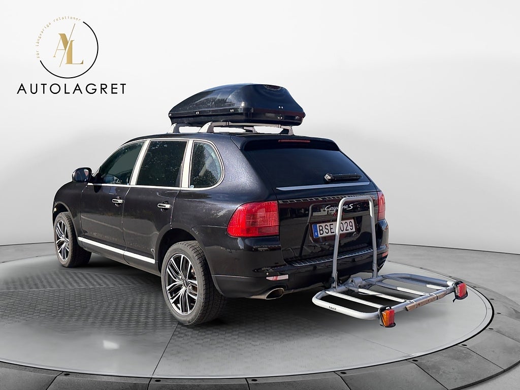 Porsche Cayenne 2006 - miniatyr 4