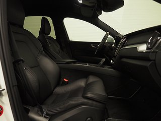 SUV Volvo XC60 8 av 24