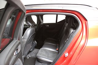 SUV Volvo XC40 10 av 32