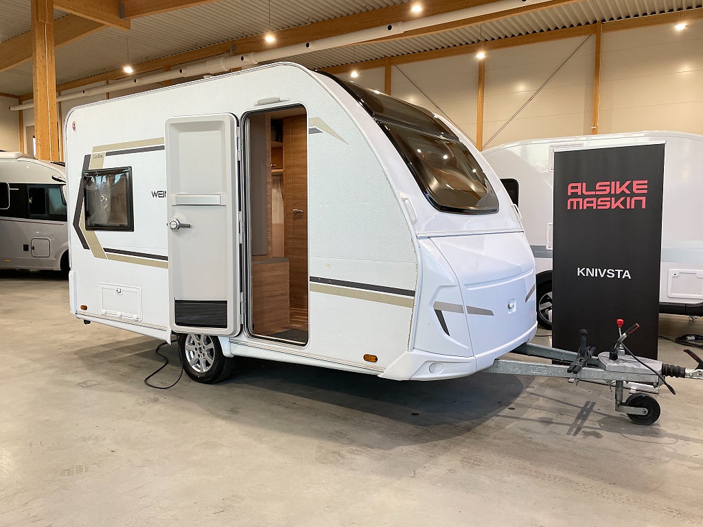 390 PUH - Weinsberg 390 PUH /Taksäng/Förtält/B-körkort/1310kg/Solcell