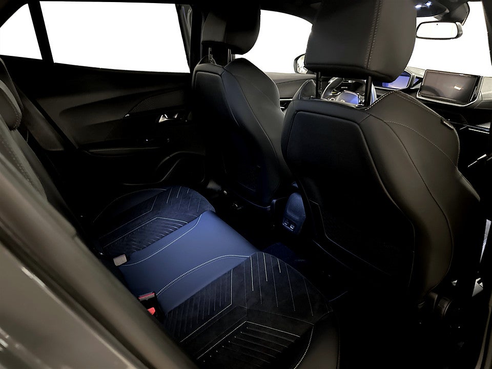 Bild på Peugeot 2008 GT 1.2 PT 130hk Aut B-KAMERA CARPLAY