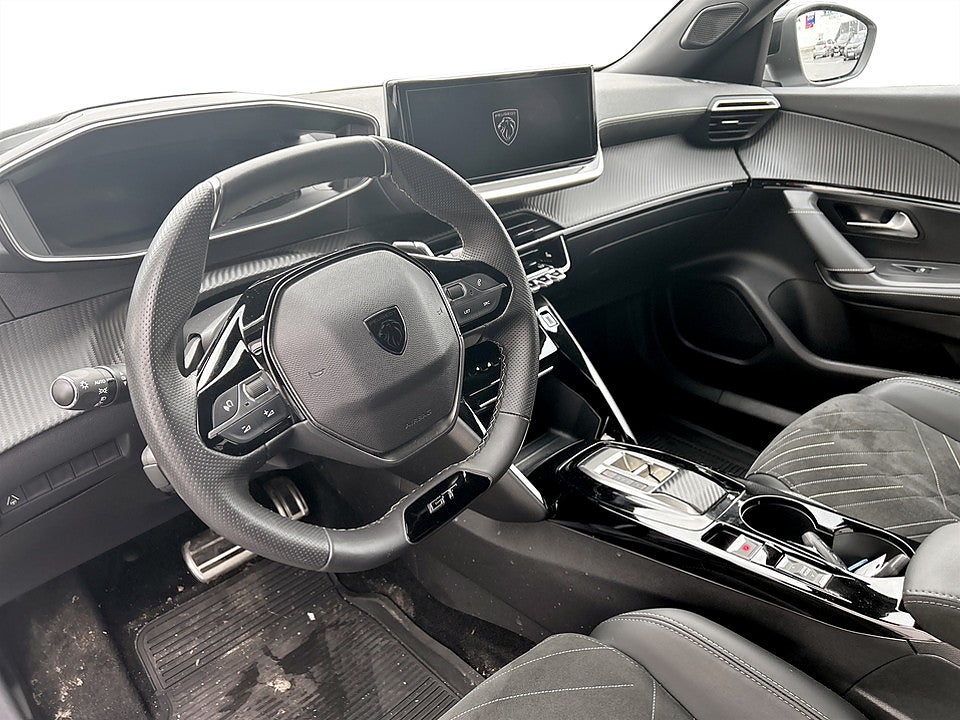 Bild på Peugeot 2008 GT 1.2 PT 130hk - BACKKAMERA, ELSTOL