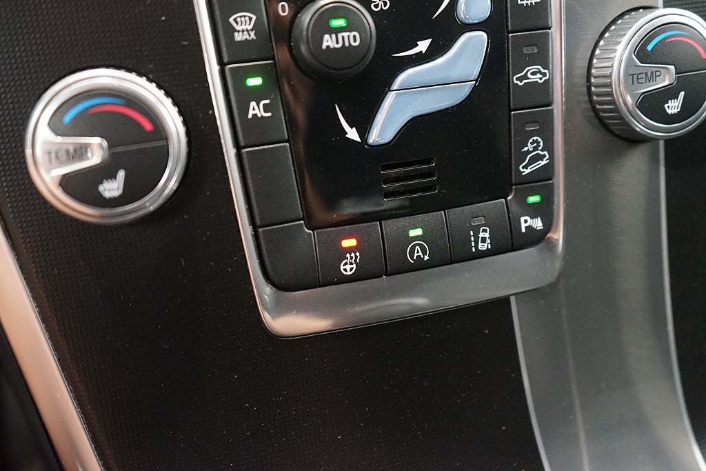 Volvo XC60 D4 AWD Automat Classic R-Design 190hk 4.99% Ränta