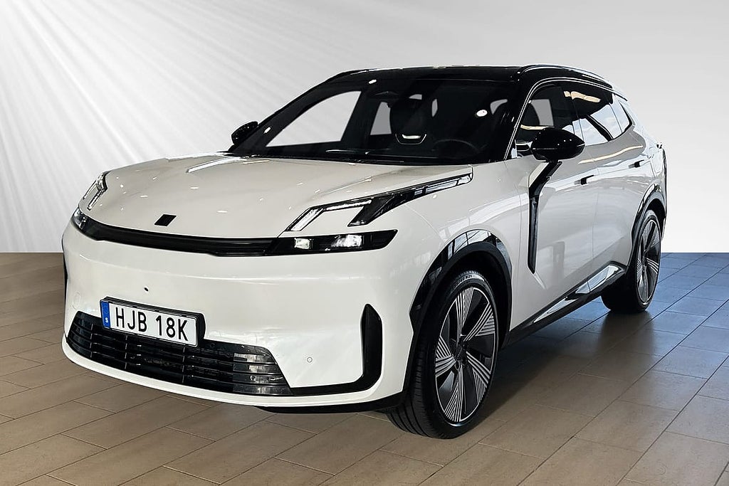 Lynk & Co 08 More PHEV