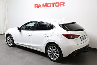 Halvkombi Mazda 3 4 av 24