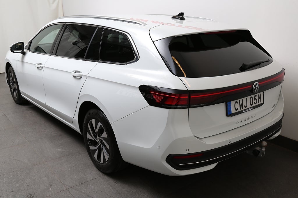 Volkswagen Passat Sportscombi 1,5 eTSI Business Värmare Drag 2025