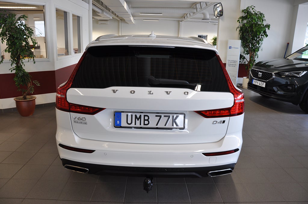 Volvo V60 Cross Country 2020 - miniatyr 6
