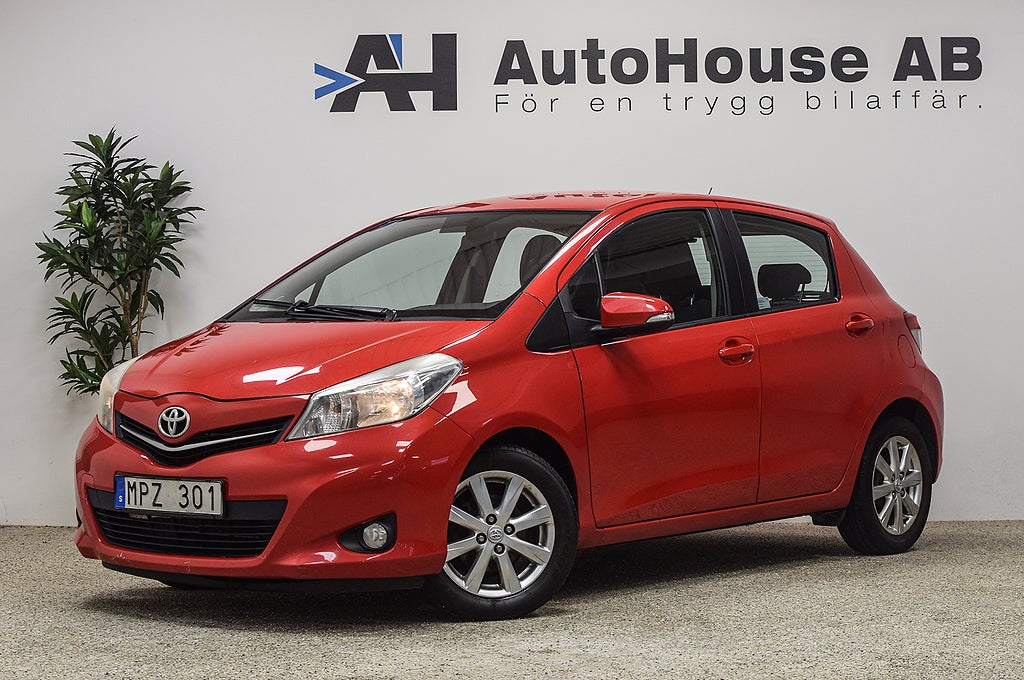 Toyota Yaris 5-dörrar 1.33 Dual VVT-i Active Backkamera Garanti