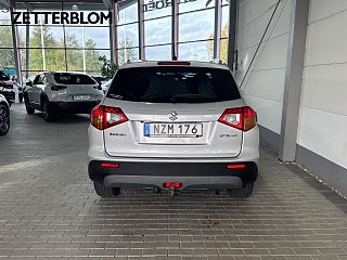 SUV Suzuki Vitara 4 av 15