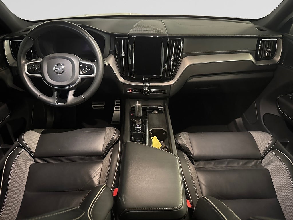 Volvo XC60 Recharge T8 AWD R-Design Adap-fart Drag Navi H/K Pano bild 12
