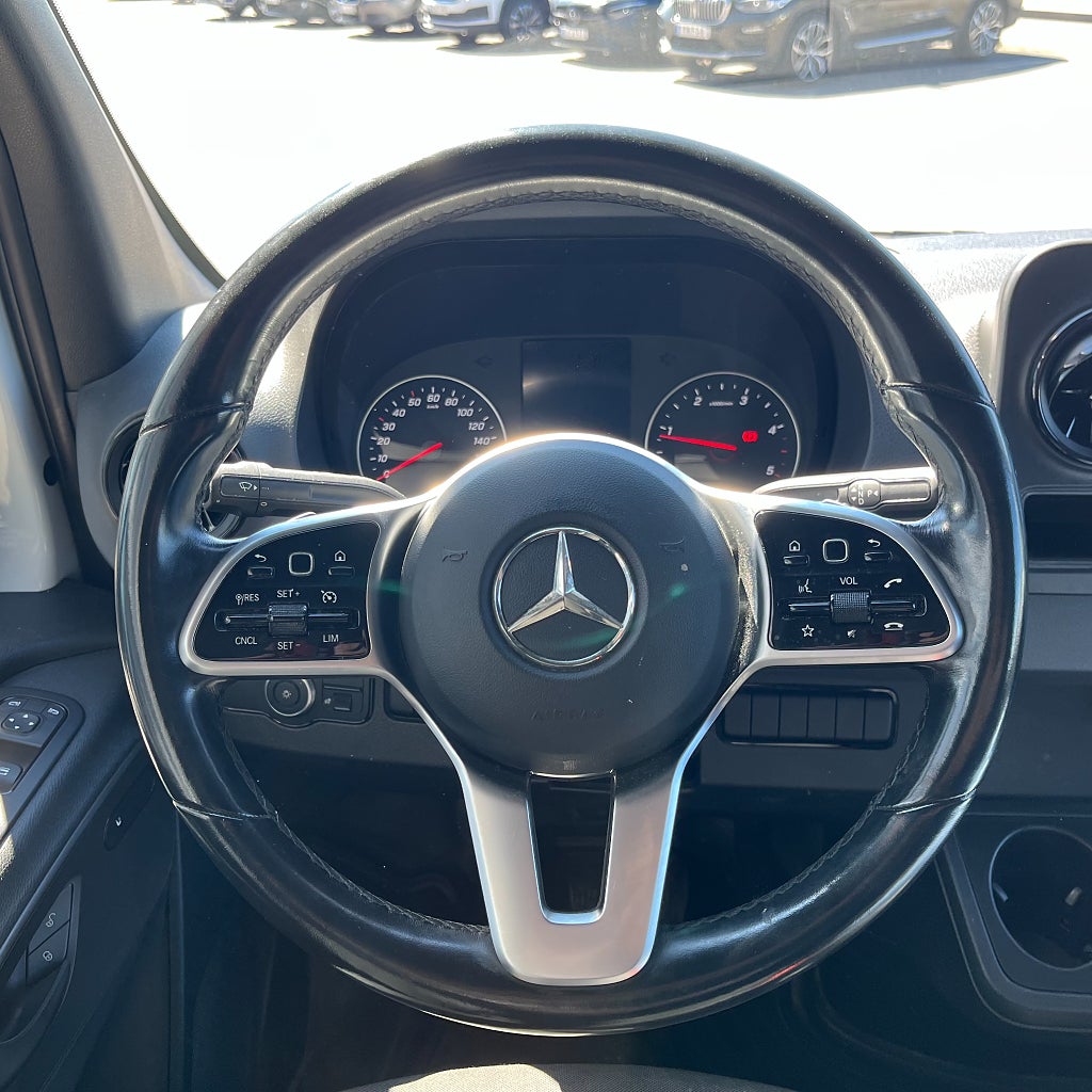 Mercedes-Benz Sprinter 211 CDI FWD Panel Van Carplay Värmare Backkamera