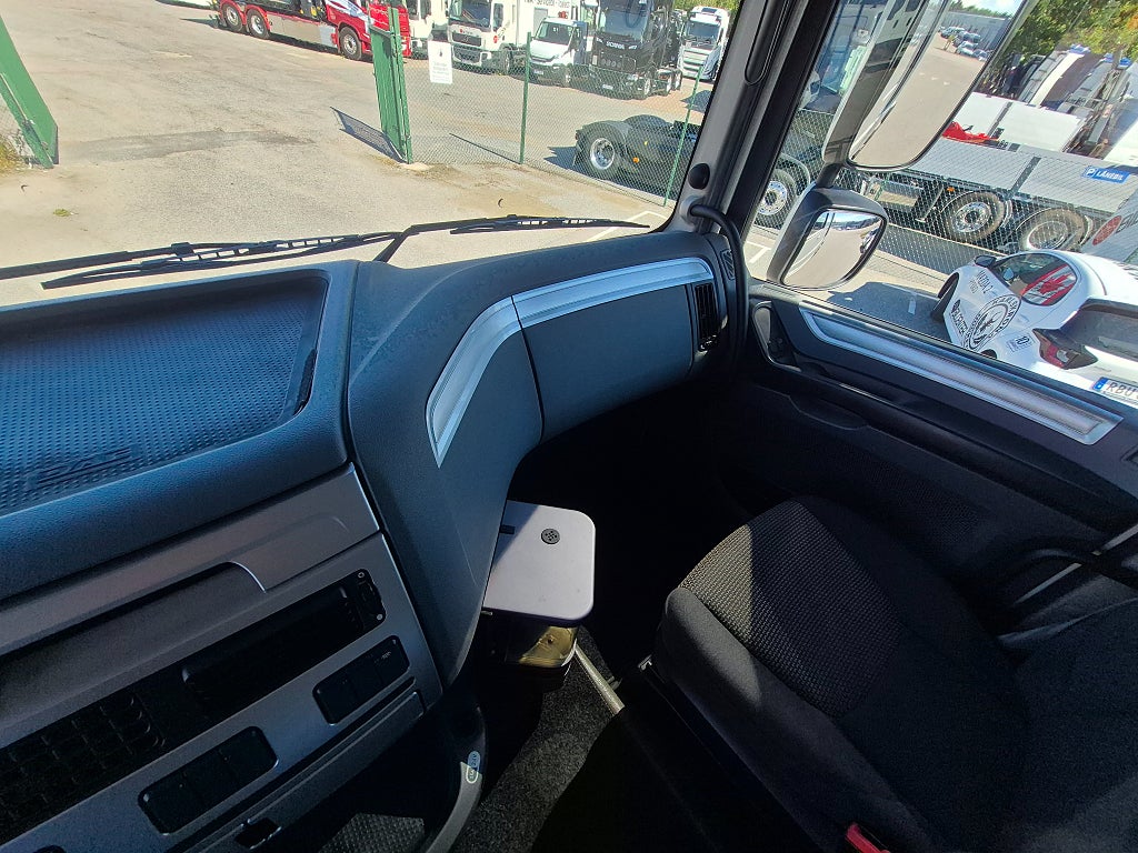 DAF XF 510 FTS 6x2 dragbil