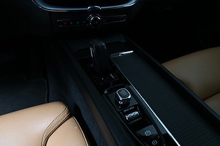 SUV Volvo XC60 25 av 35