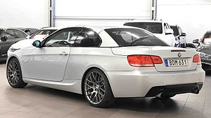 BMW 335i Convertible har en rak sexa på 305 hästkrafter och 400 Nm. 