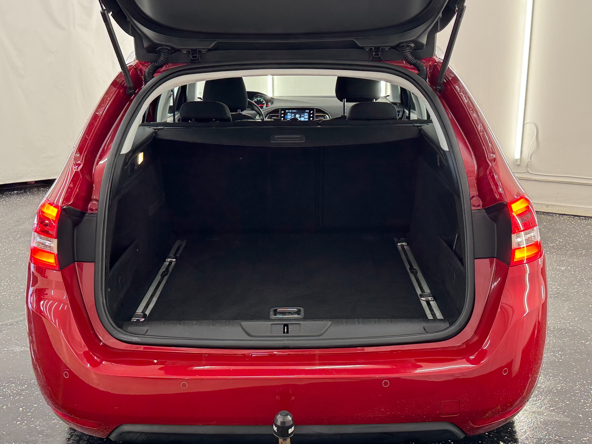 Peugeot 308 2015, kuva 7/48