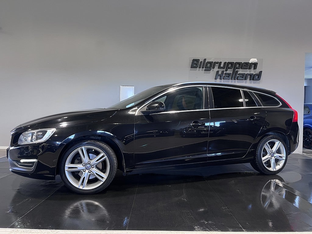 Volvo V60 D4 Summum Pdc Skinn Drag Värmare 18" Kamrem bytt 