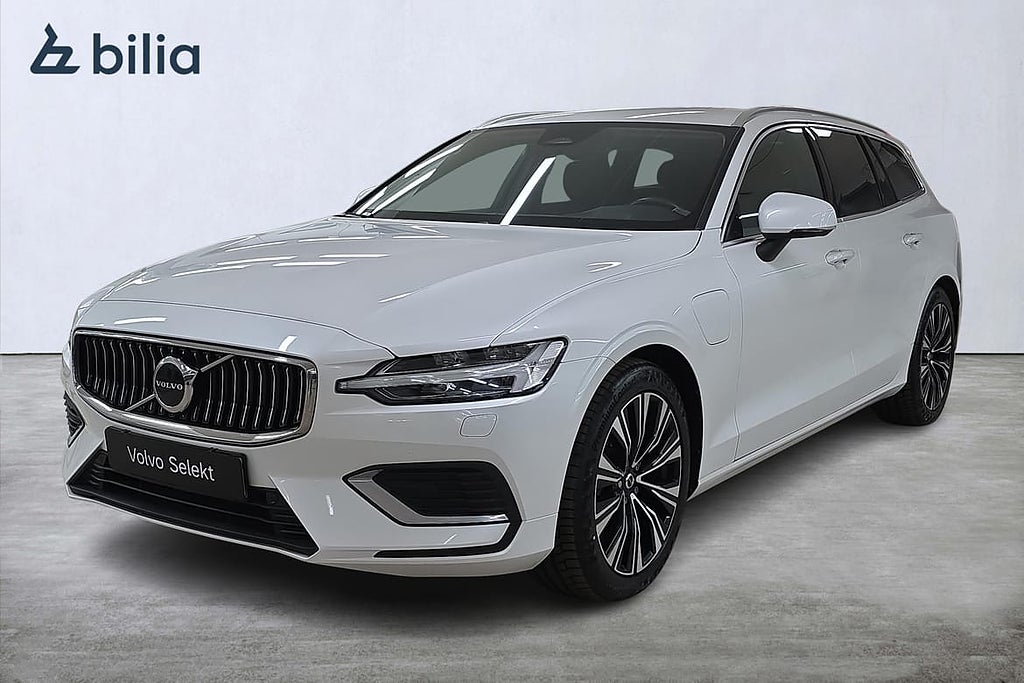 Volvo V60 Recharge T6 Core Edition / Google / Kamera / Se...