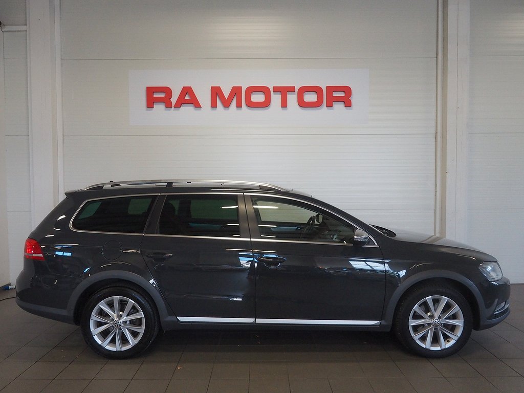 Volkswagen Passat Alltrack 2.0 TDI 4M Premium | Pano | D-Vär 2014