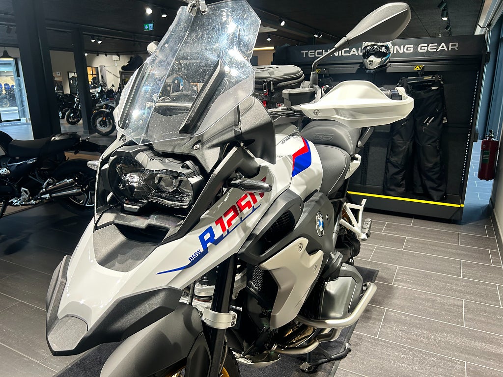 BMW R1250GS /Akrapovic/Performance/Sidoväskor/1128 mil