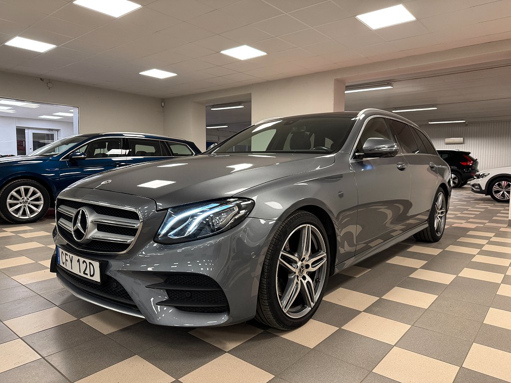 Mercedes-Benz E 220 T d 4MATIC 9G-Tronic AMG Line Panorama Navi Drag