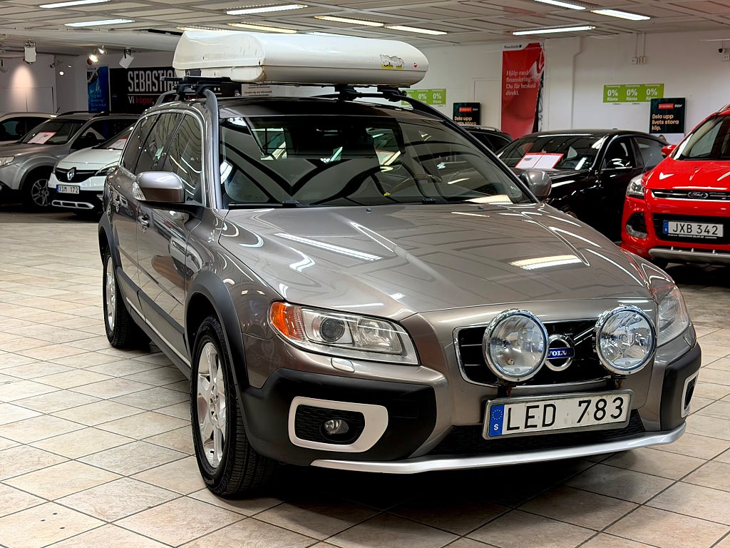 Volvo XC70 D5 AWD Geartronic Summum drag 205 Hk Välvårdade 