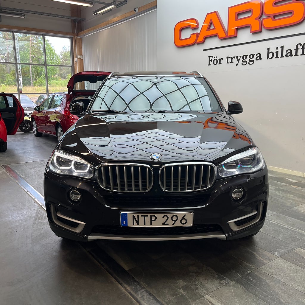 BMW X5 4,99% xDrive40e Pano H/K Värmare Backkamera Drag M-ratt
