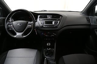 Halvkombi Hyundai i20 18 av 22