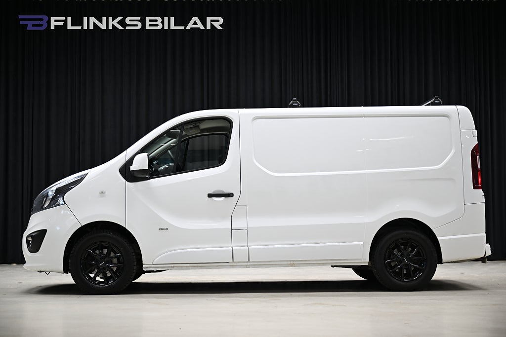 Opel Vivaro 1.6 CDTi 125HK Nedlackad|Drag|GPS|Dieselvärmare|Kamkedj